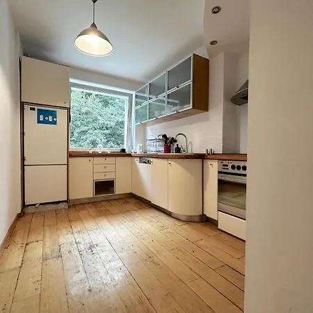 Balance - 5 Minutes To Molo & Seaside Homestay